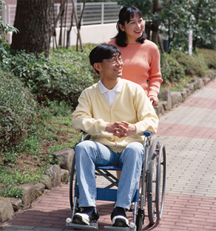 ガイドヘルパー資格で障害者の外出をサポート