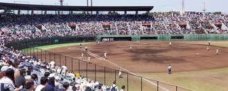 神奈川の高校野球の聖地とも呼ばれる保土ケ谷球場