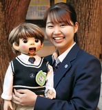 腹話術で核廃絶を訴え