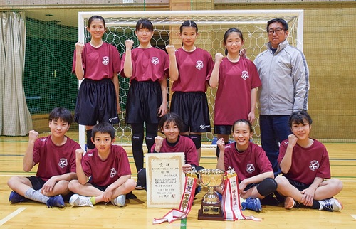 横浜ハンドボールクラブから選出された９人