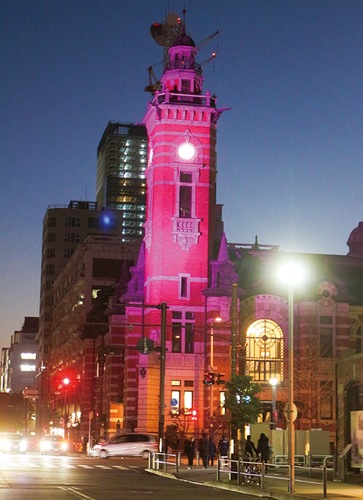 ライトアップされた横浜税関