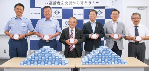 受納式に出席した関係者