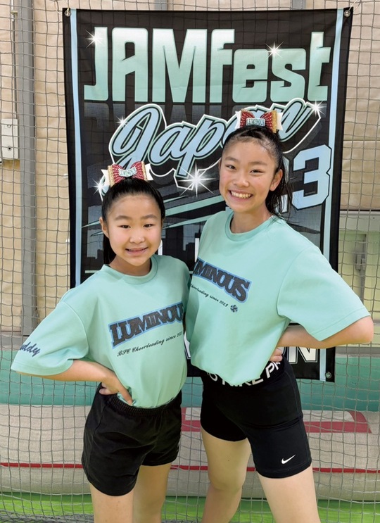 岩堀紗季さん（右）と須原虹那さん　写真＝提供