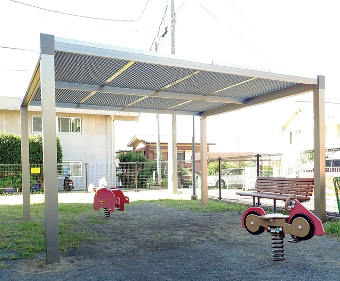特殊パネルで暑さ軽減　横浜市、岩崎町で効果検証