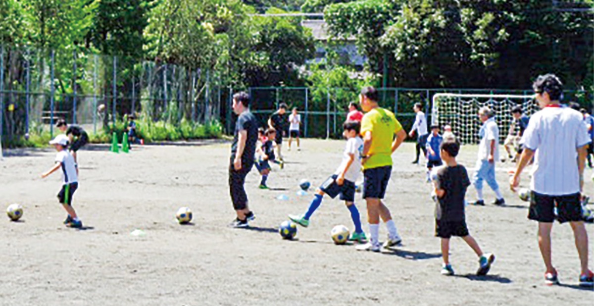 19組の親子が参加した