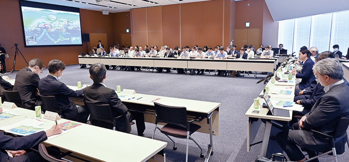 初回の会合の様子