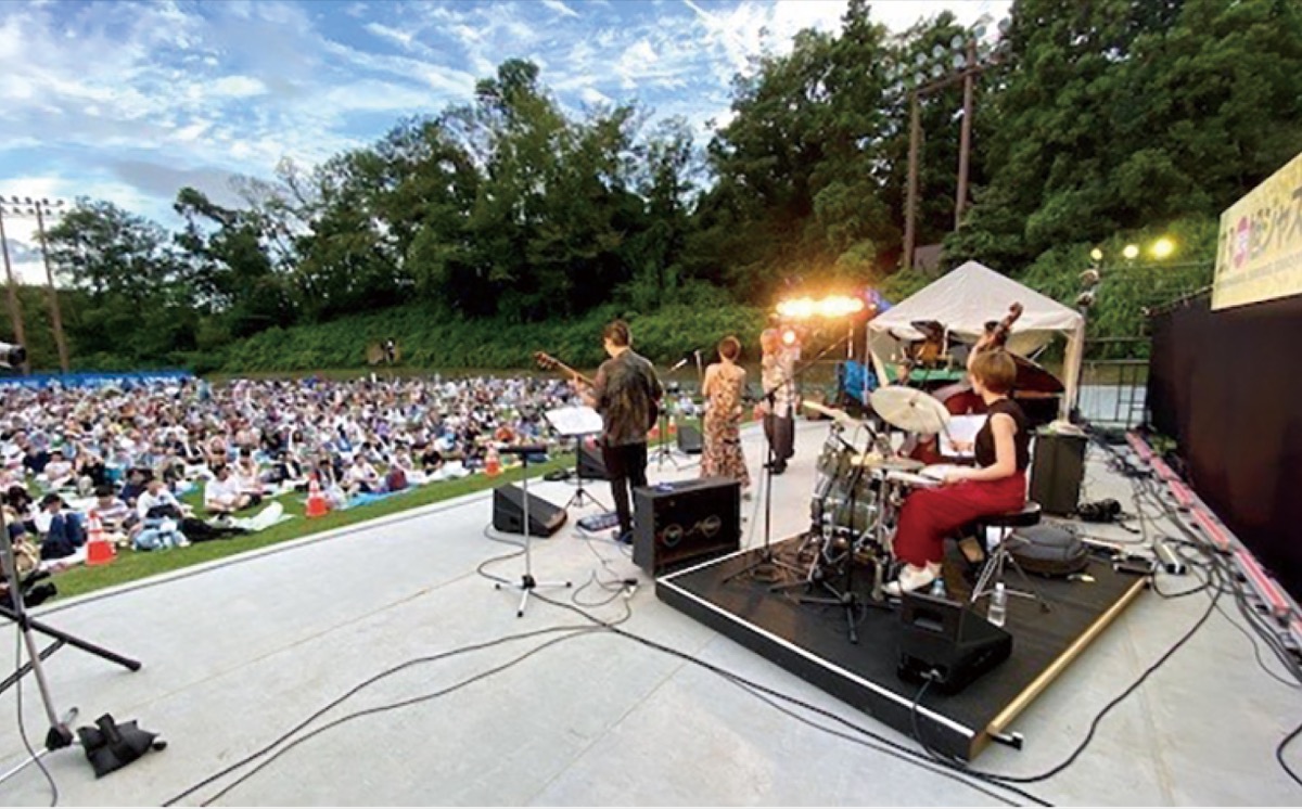 野外でジャズを堪能