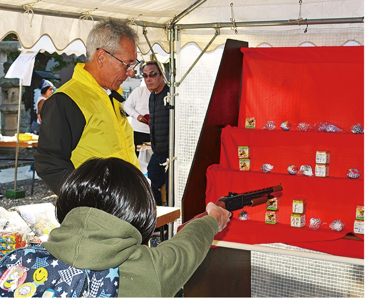 11月22日、横浜市西区の浅間神社で新嘗祭