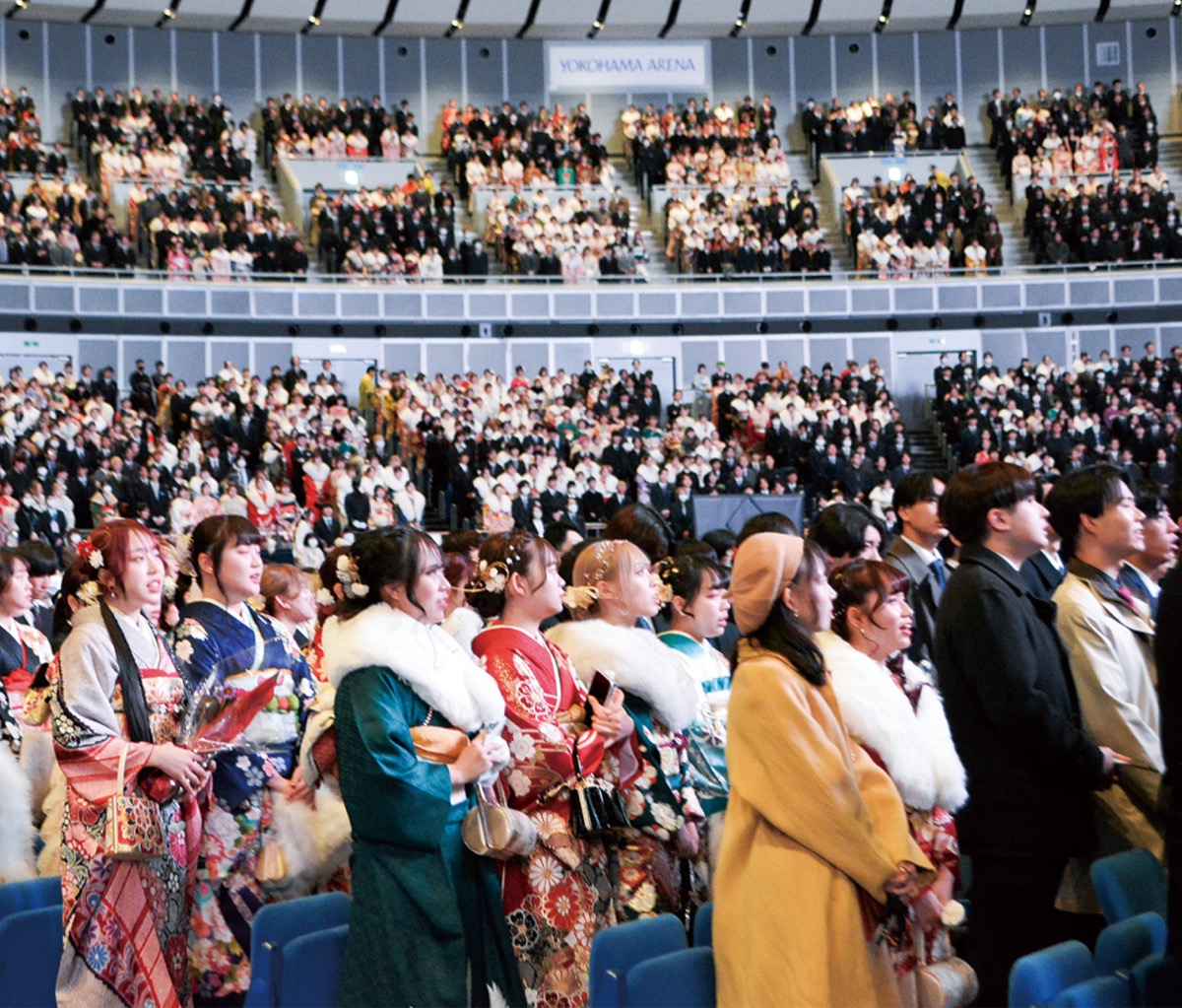 ３万４千人が門出迎える