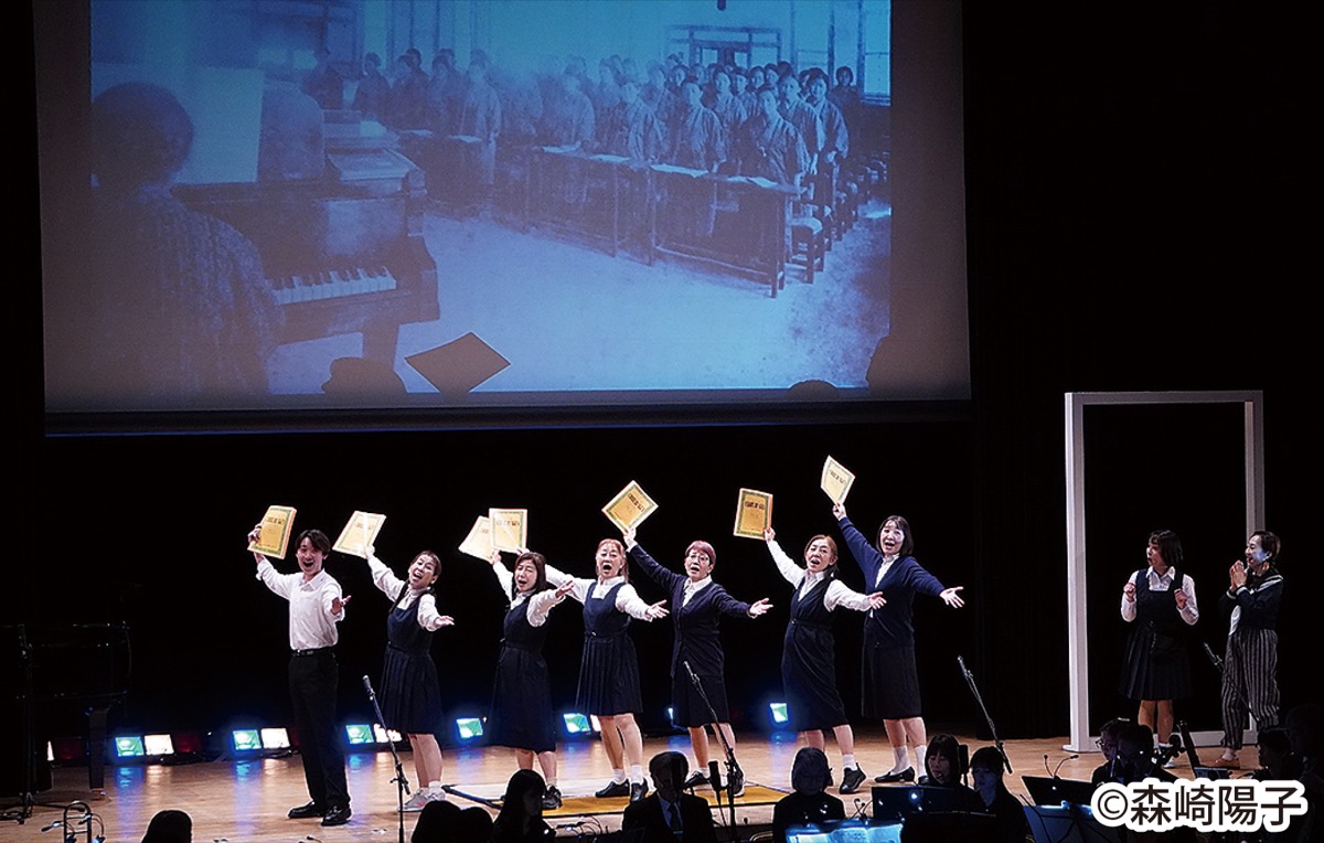 コーラス隊も活躍