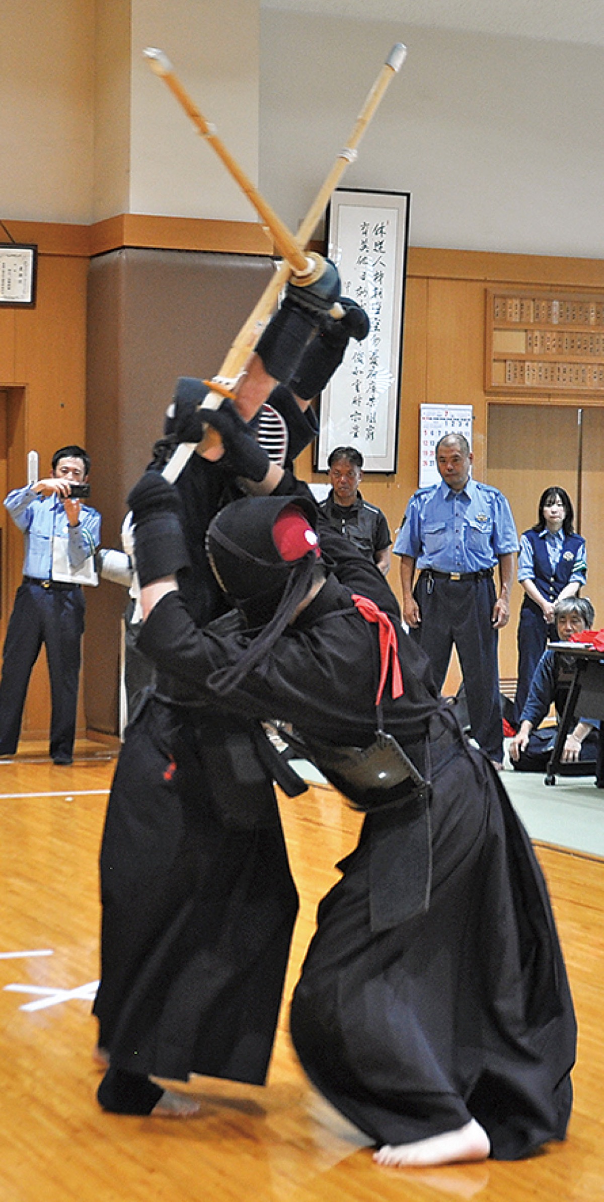 竹刀が激しくぶつかり合った剣道
