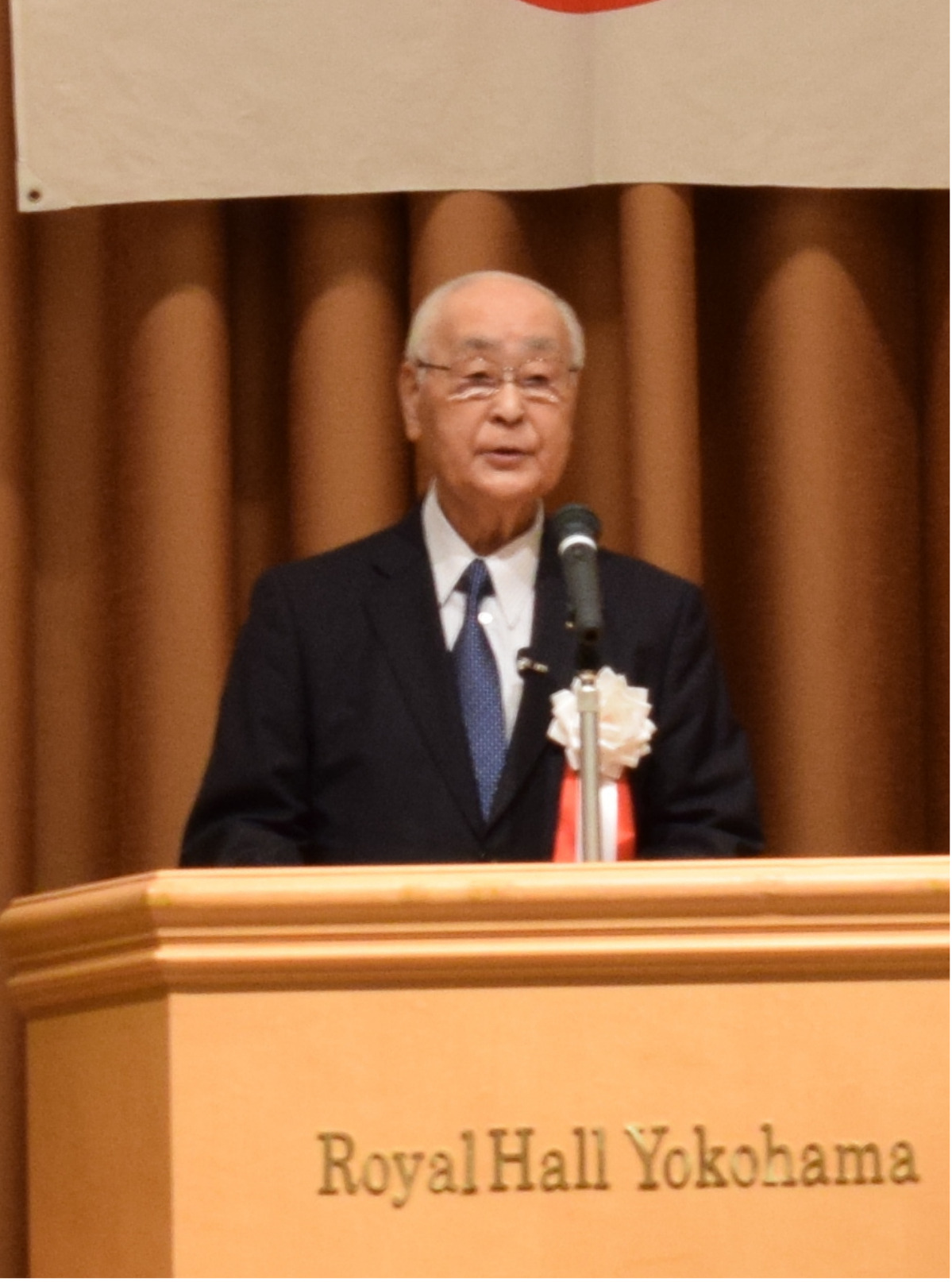 あいさつする市交通安全協会の板橋会長