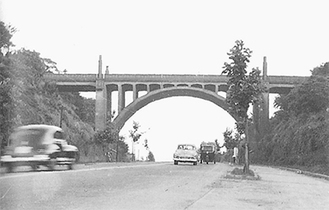 昭和25年ごろの響橋