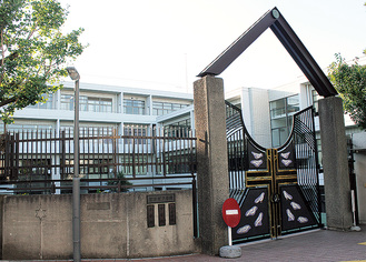 ヨゼフ学園の正門