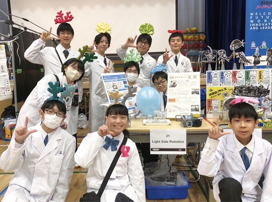 全国に挑む生徒たち（ロボット探求部保護者提供）