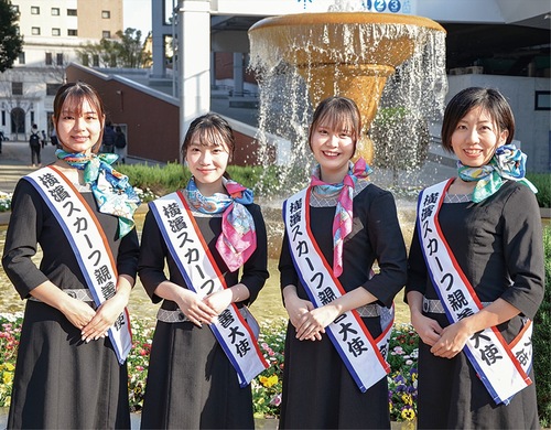 横浜スカーフ親善大使に選ばれた４人