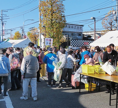 毎回多くの人でにぎわう＝写真は過去