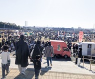 グルメ求め１万５千人来場