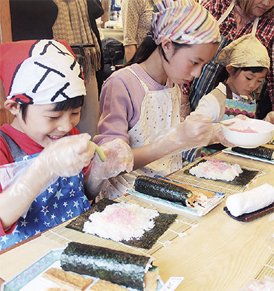 重寿司で恵方巻き体験