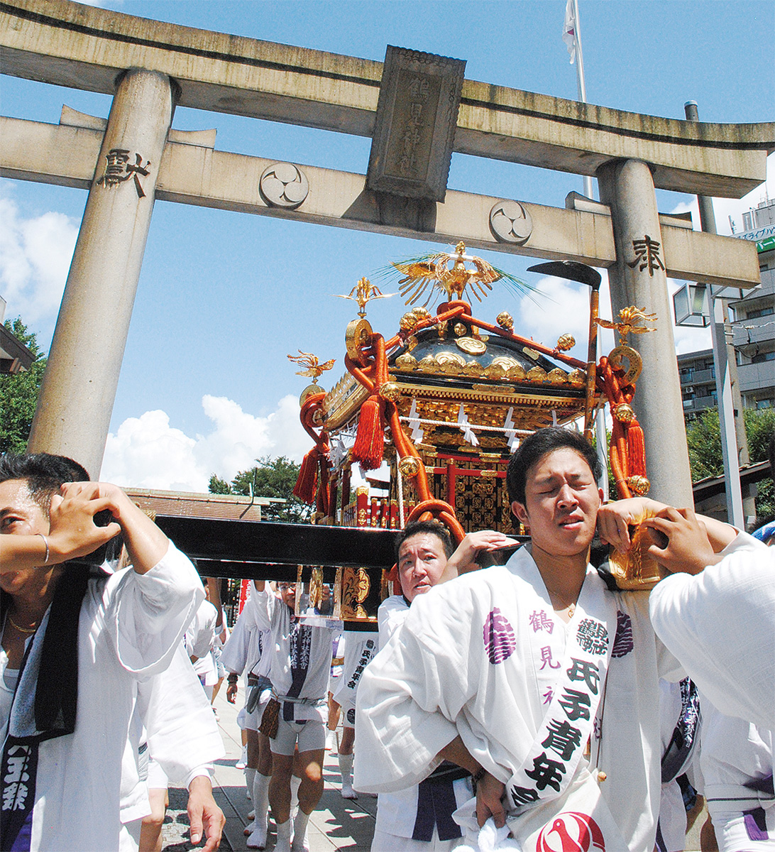 暑さに負けぬ大神輿 鶴見神社で「天王祭」 | 鶴見区 | タウンニュース