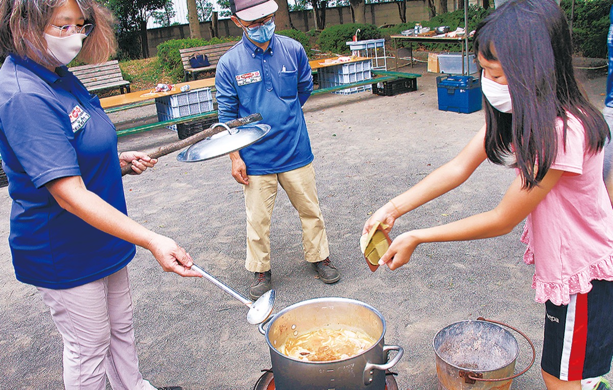 知恵学ぶ防災キャンプ