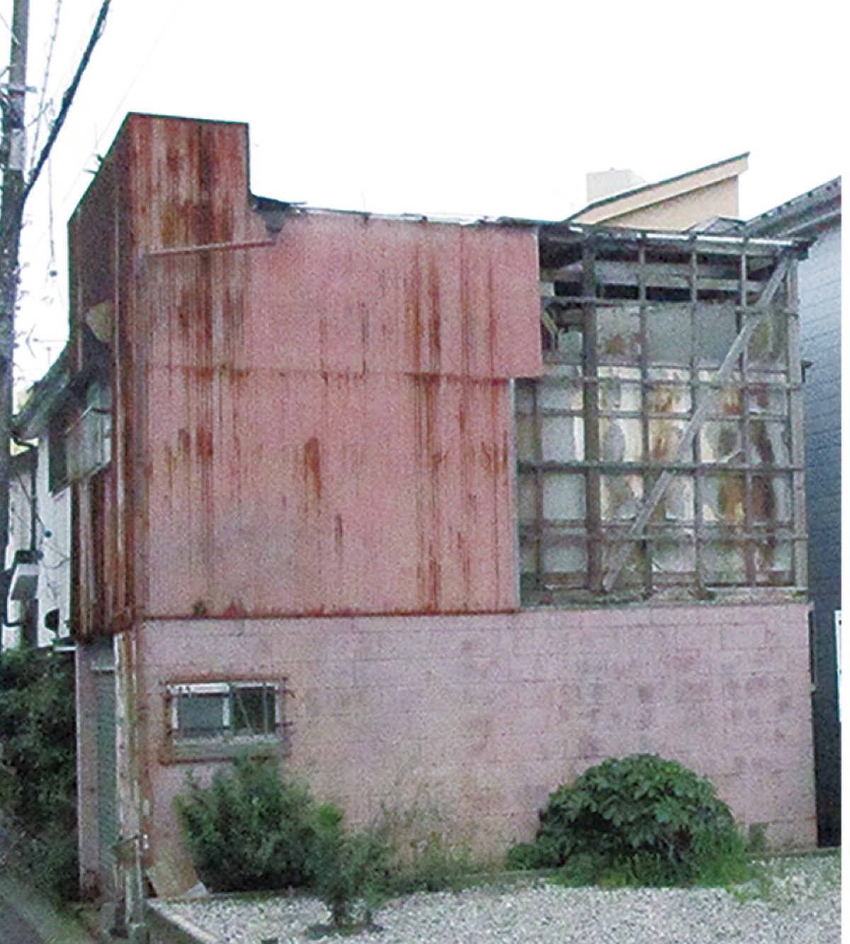 放置された空き家の一例(横浜市提供)