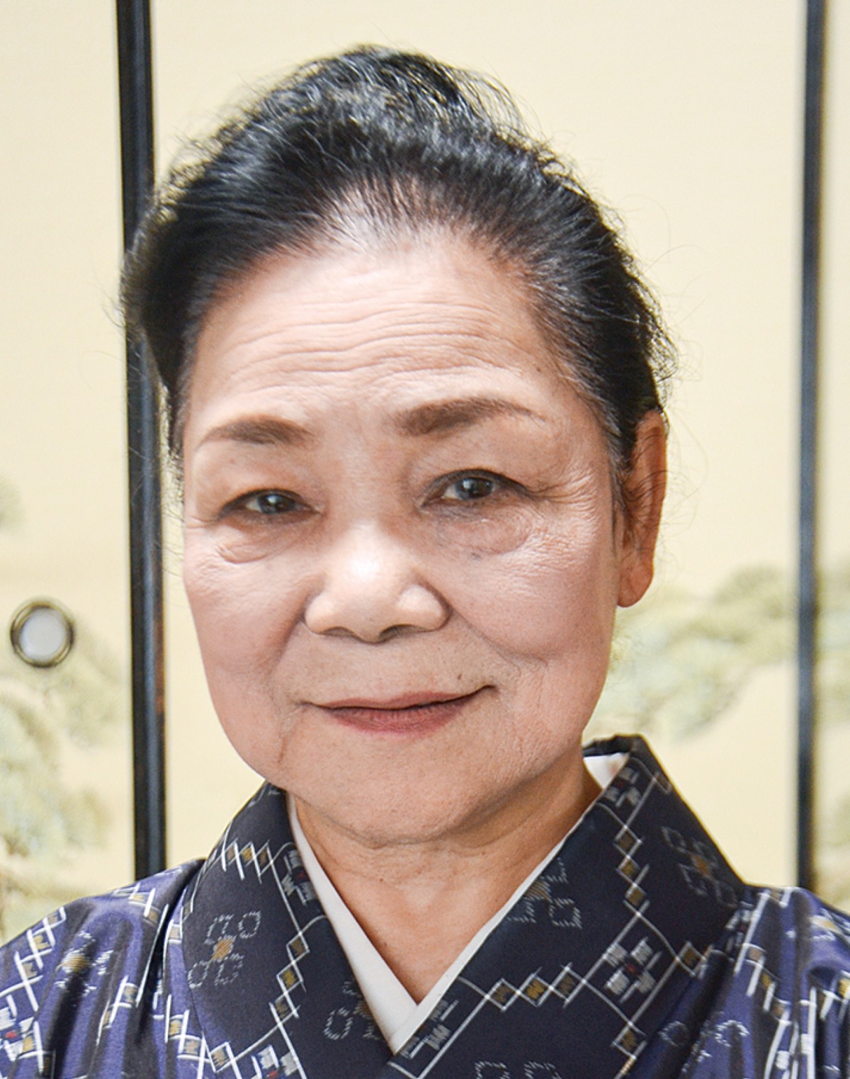 名嘉 ヨシ子さん (写真1)