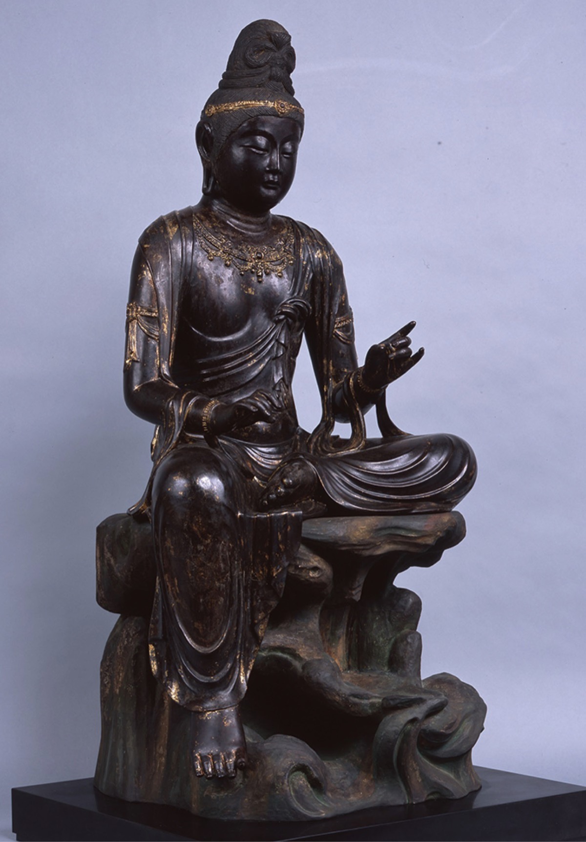 金沢ゆかりの仏像一堂に