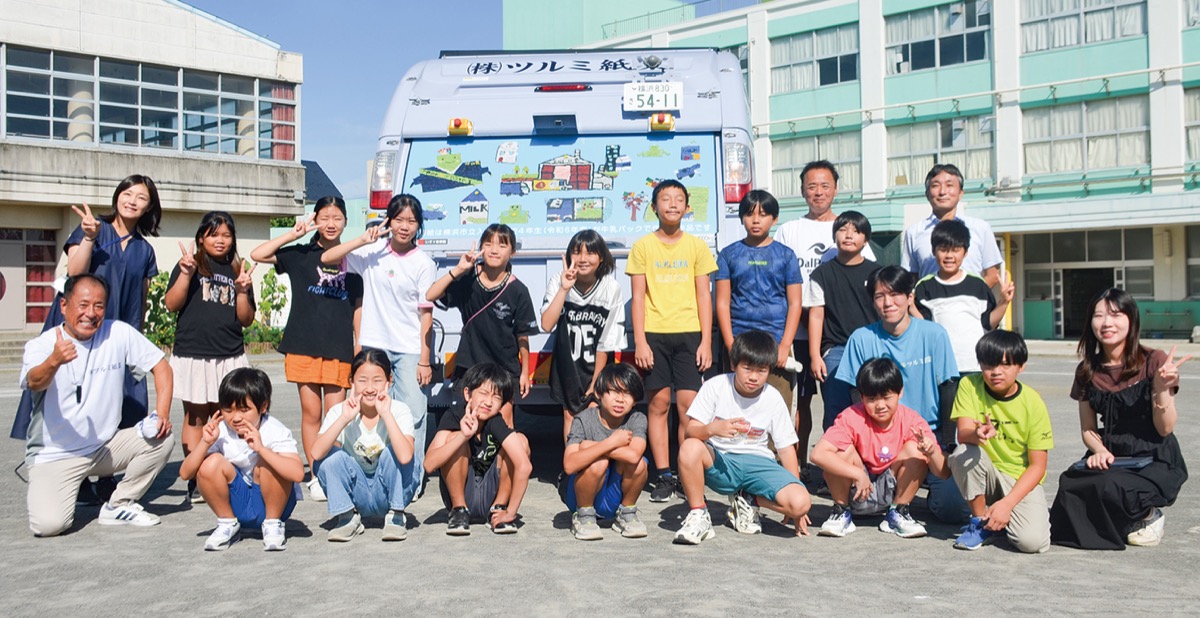 児童の作品が収集車の装飾に