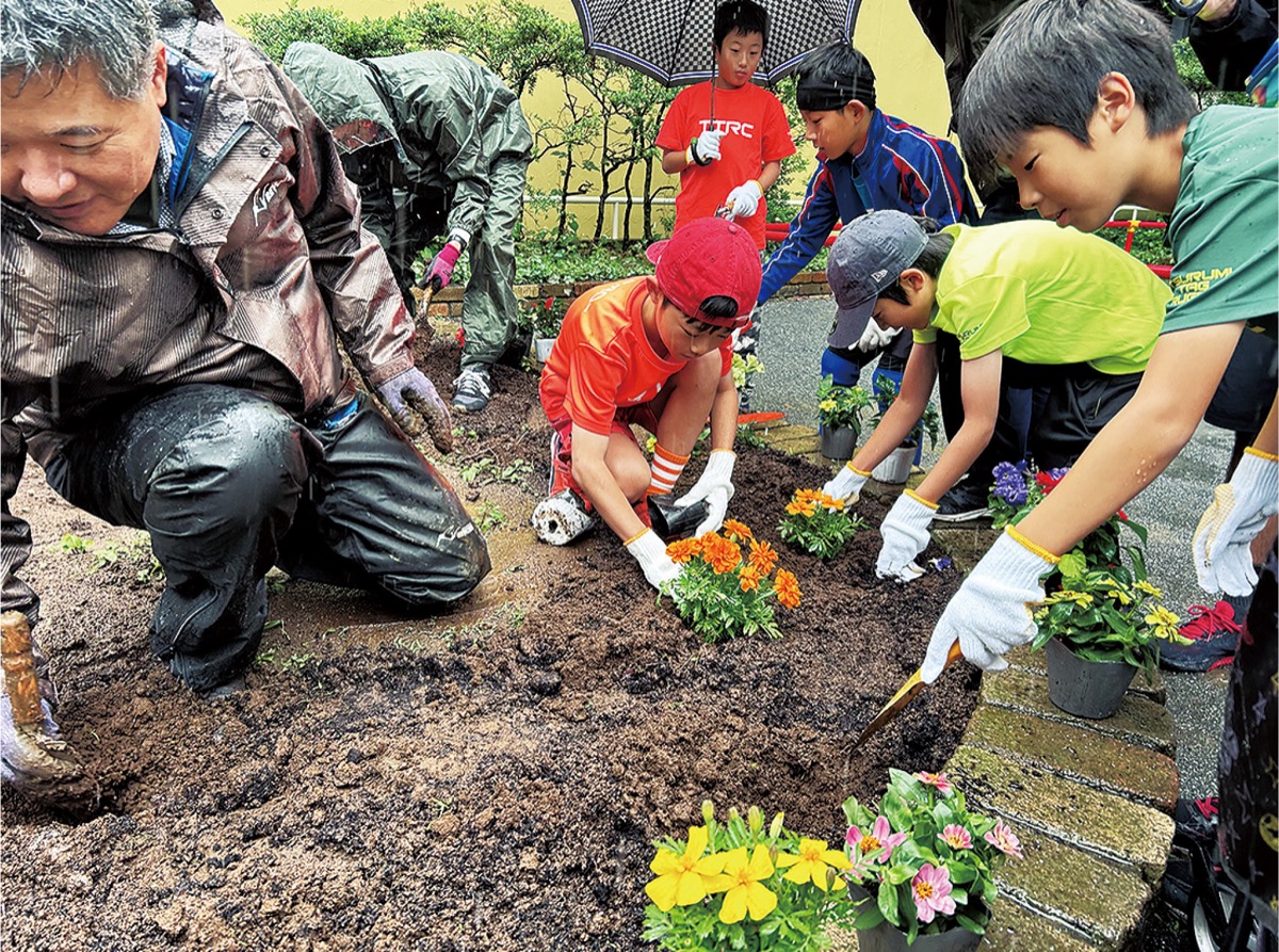 ３人と３団体が受賞