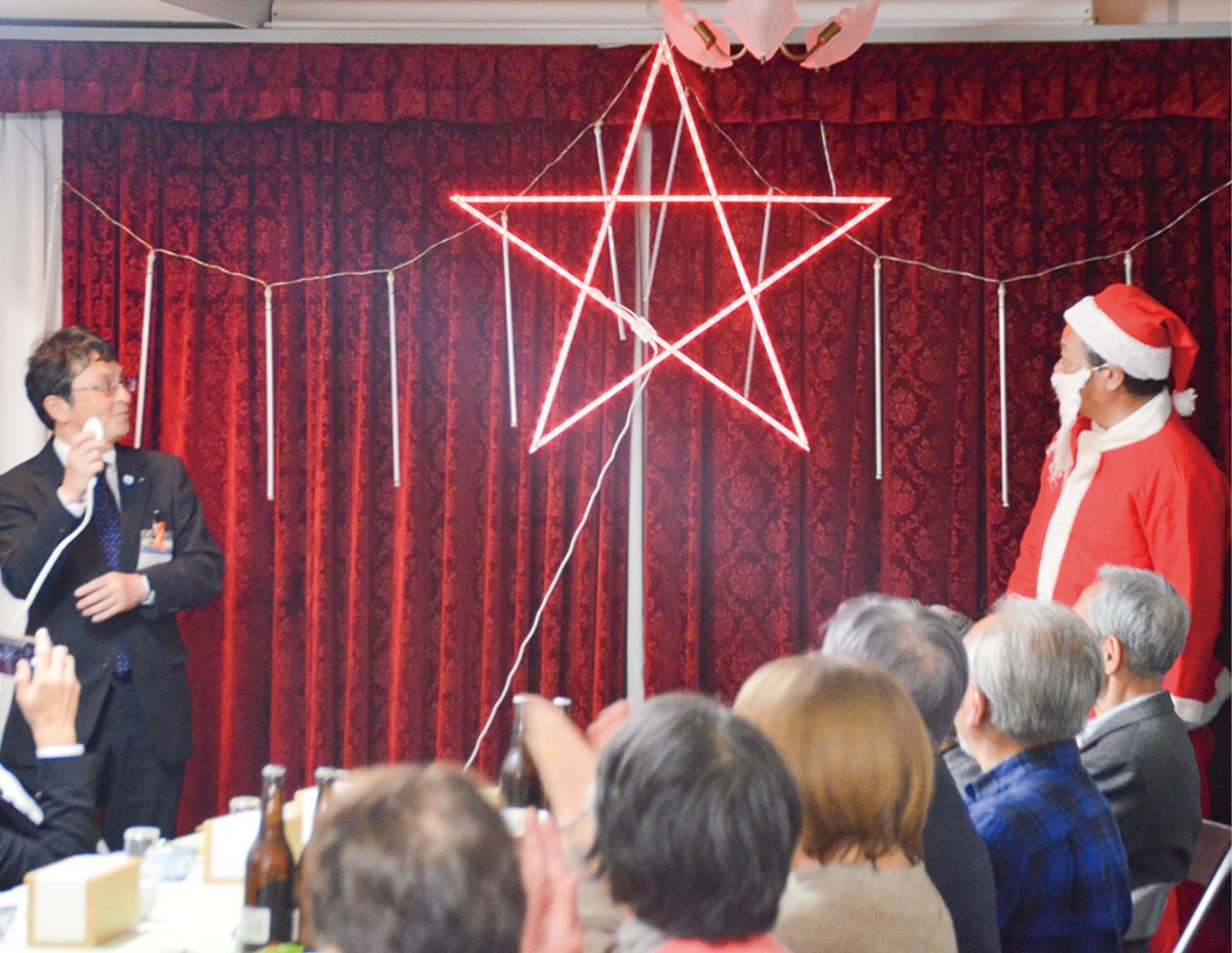 スターロードイルミで点灯式