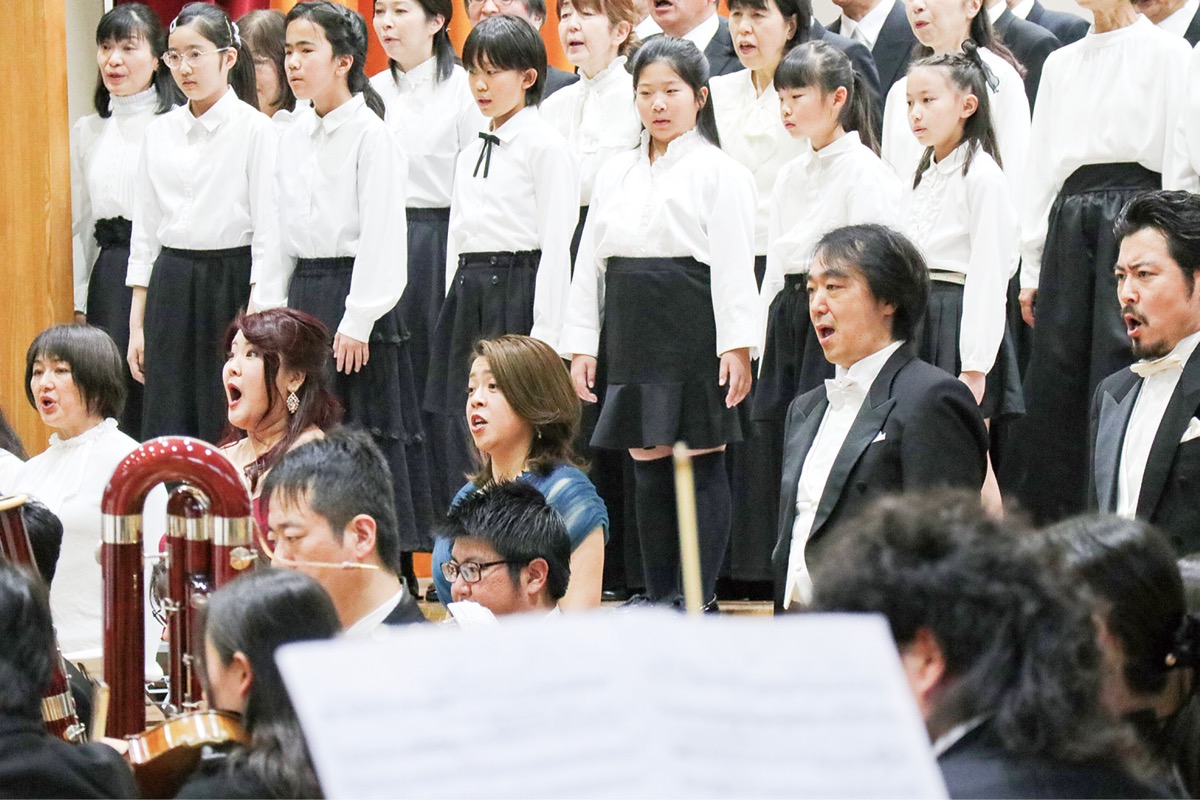 市場小児童と｢第九｣合唱