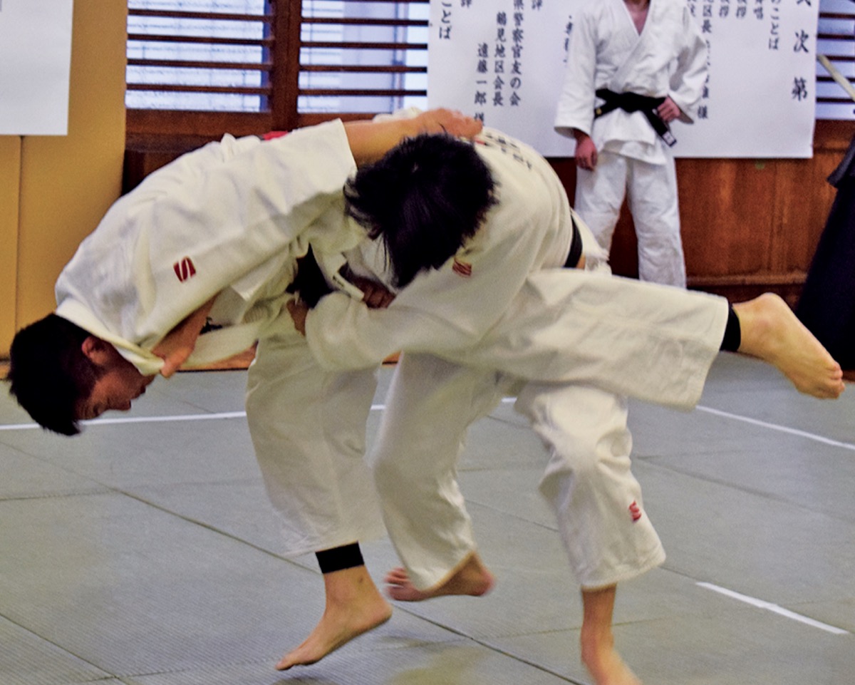 日頃の鍛錬成果を披露