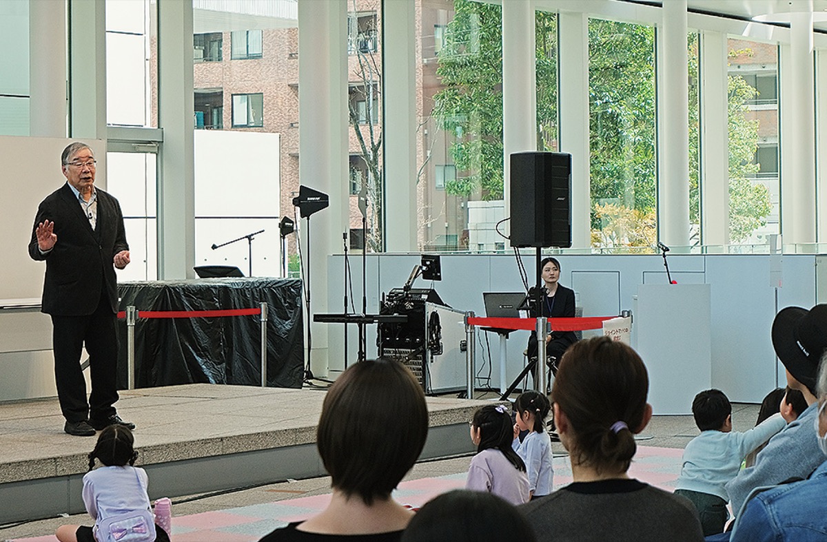 作家の杉山さんによる講演