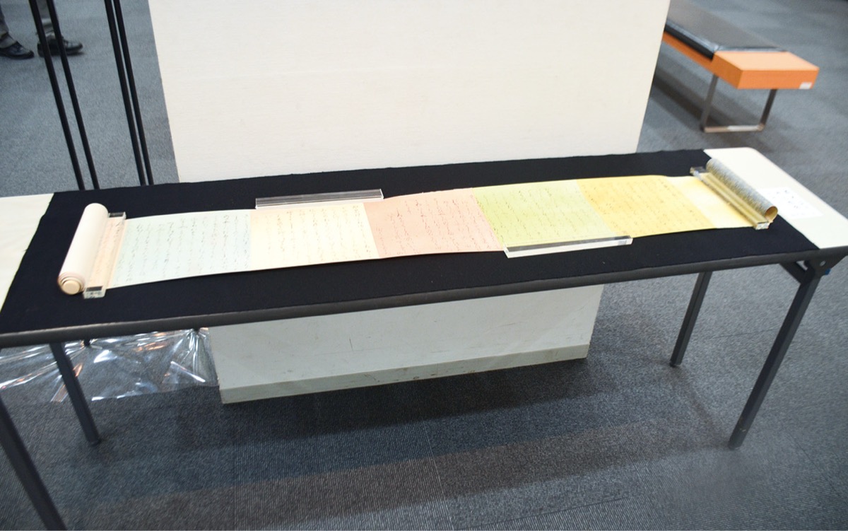 巻物など一風変わった展示作品も