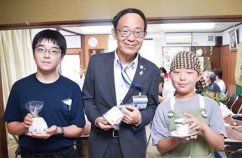 頼れる店長さんたちです