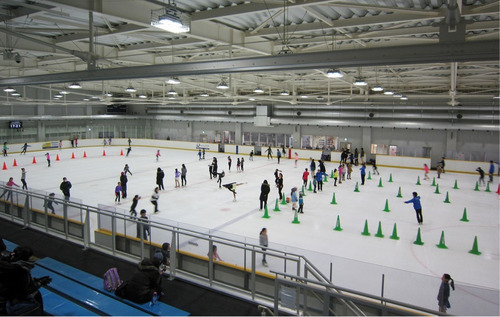 横浜銀行アイスアリーナ＝提供写真