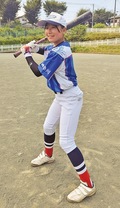 公園で自主練習に励む本田さん
