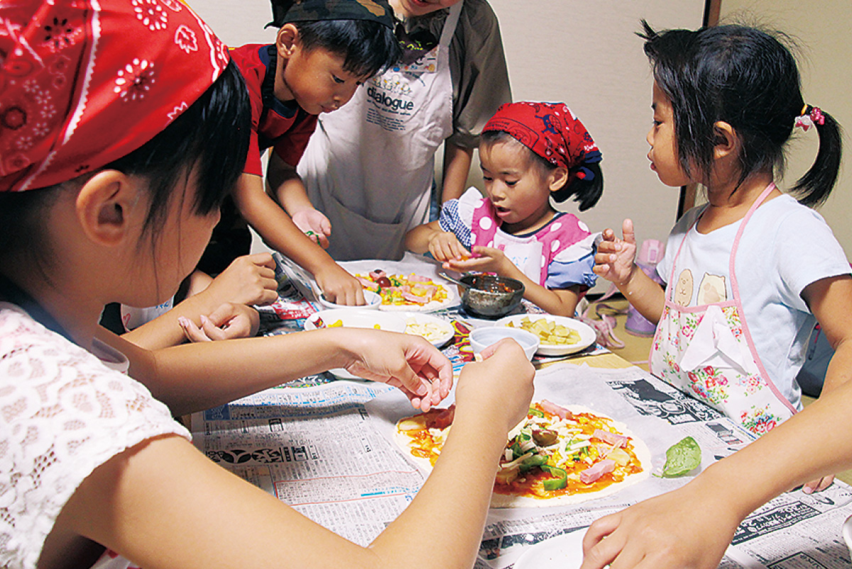 のいえ食堂でピザ作り 子どもたちの居場所に