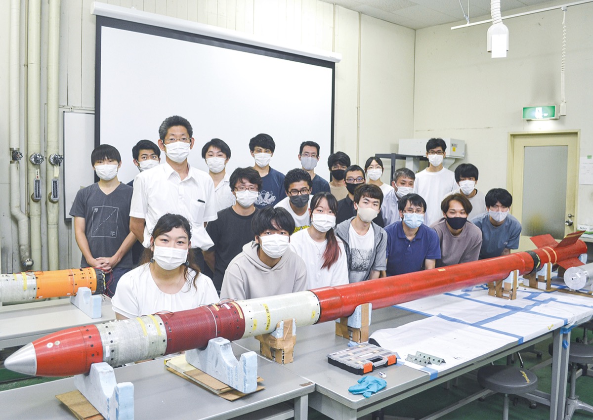 ハイブリッドロケット 神奈川大学 全長４mの小型機で 高度日本一 ３年ぶり挑戦 神奈川区 タウンニュース