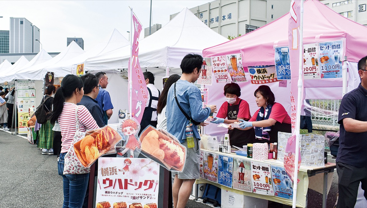 市場の卸売業者らが出店