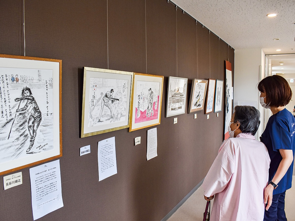 渡り廊下に「美術館」 (写真1)