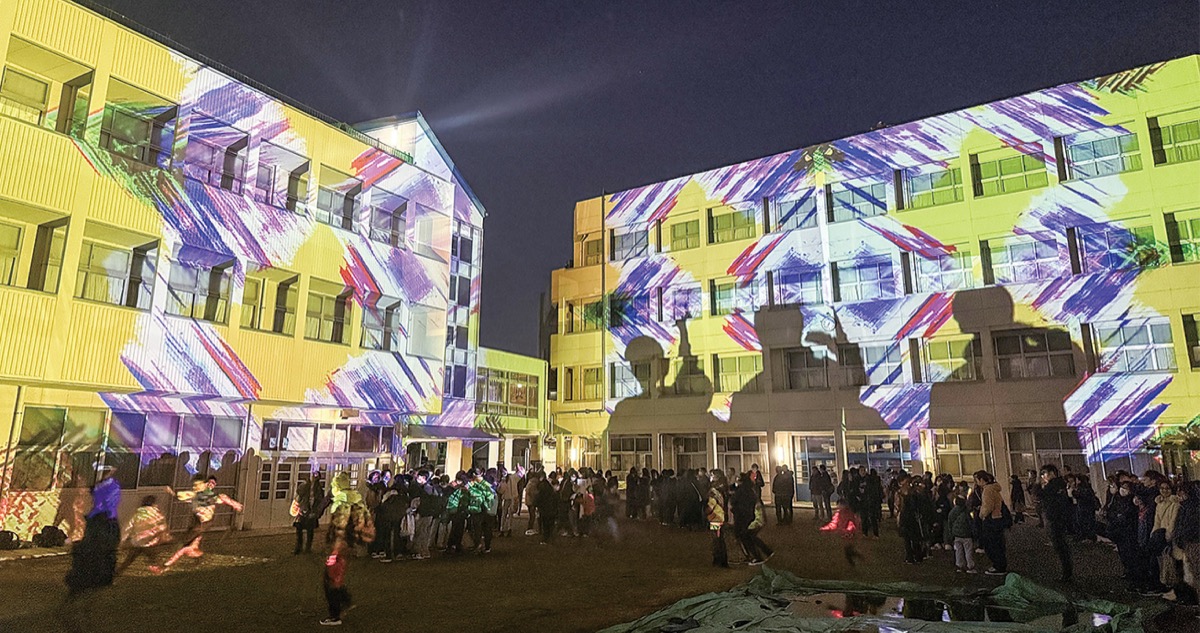 校舎がアートに変身