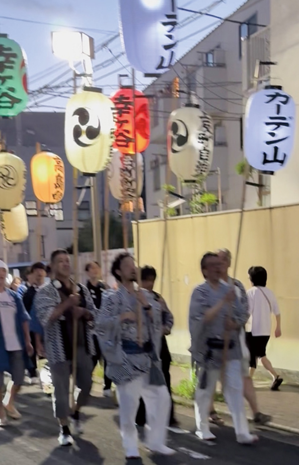 例大祭にぎわう