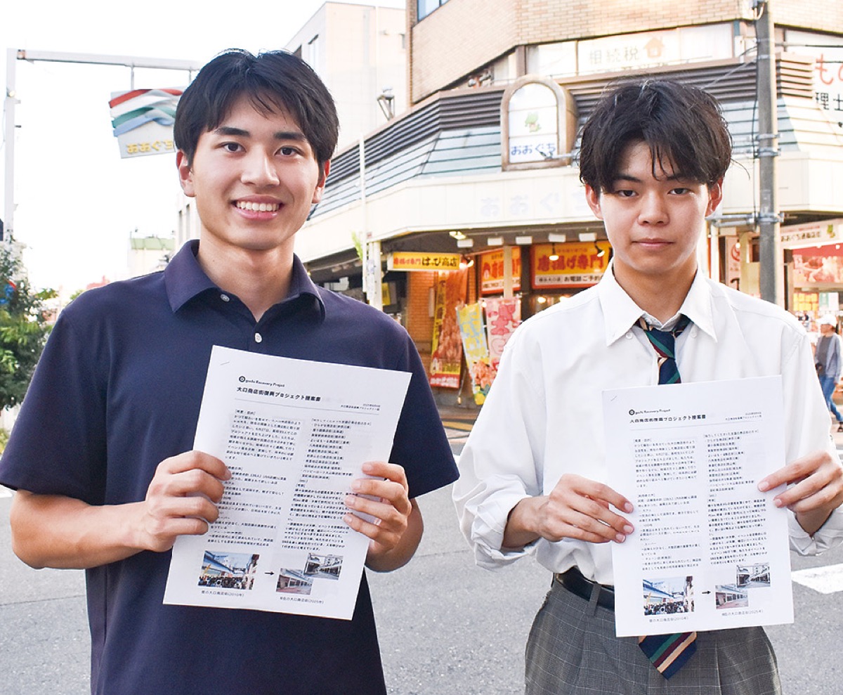 空き店舗に小学生の絵