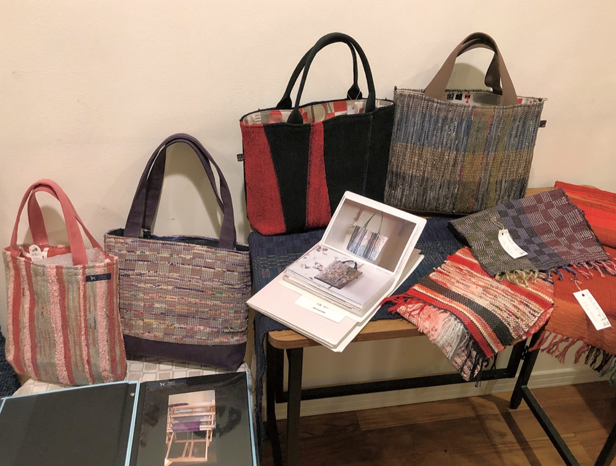 「裂き織」の展示