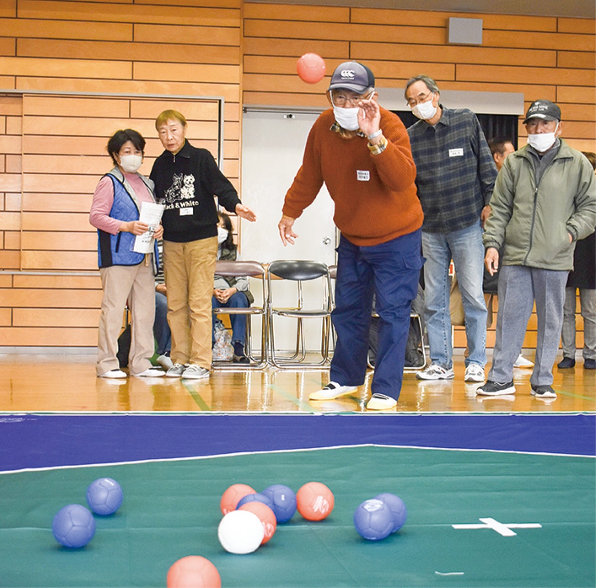初のボッチャ大会盛況