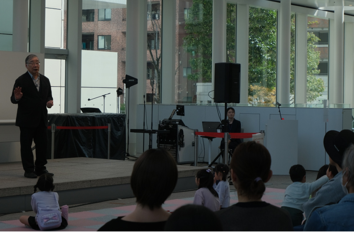 作家の杉山さんによる講演