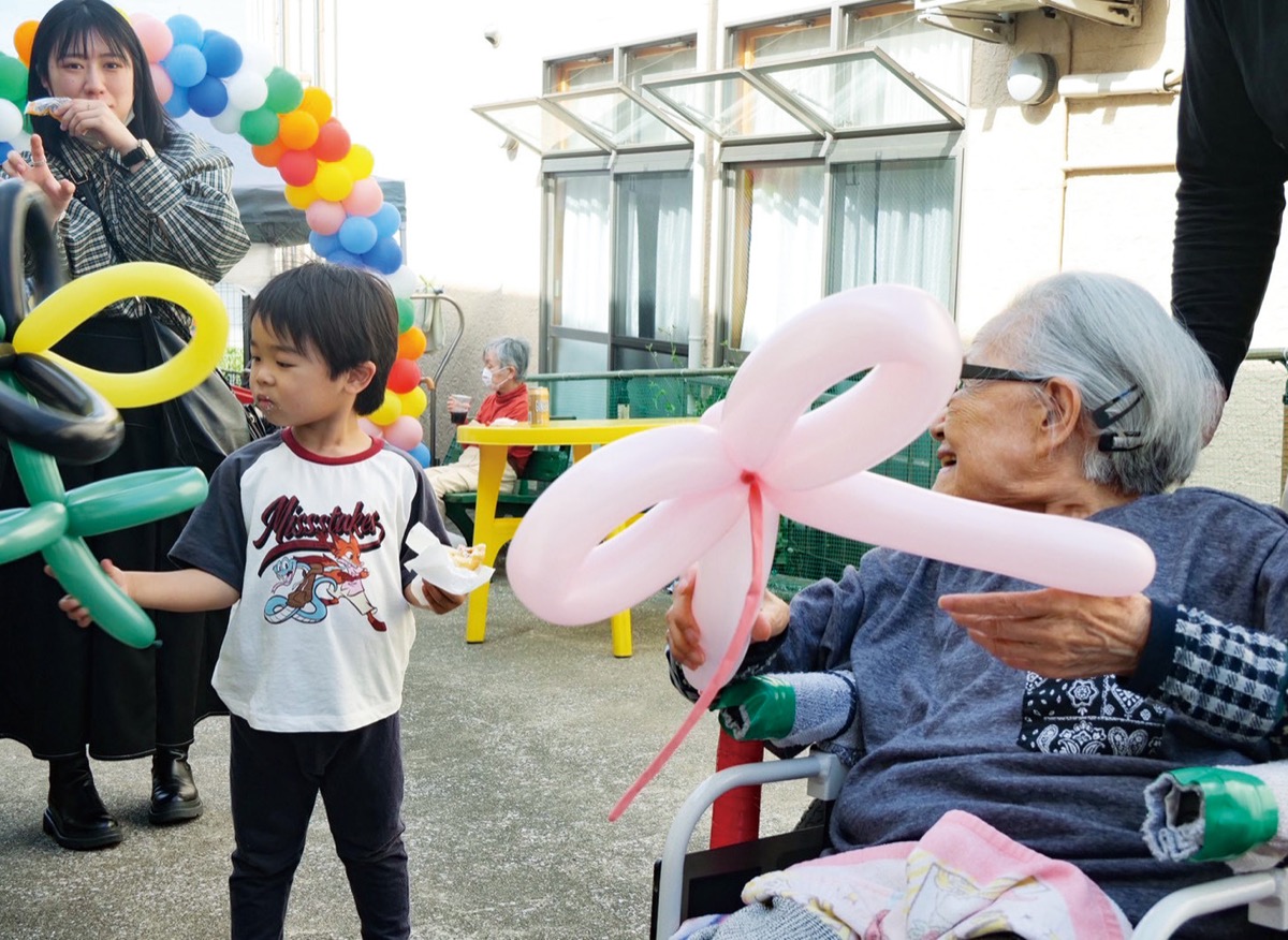 利用者と子どもの交流も