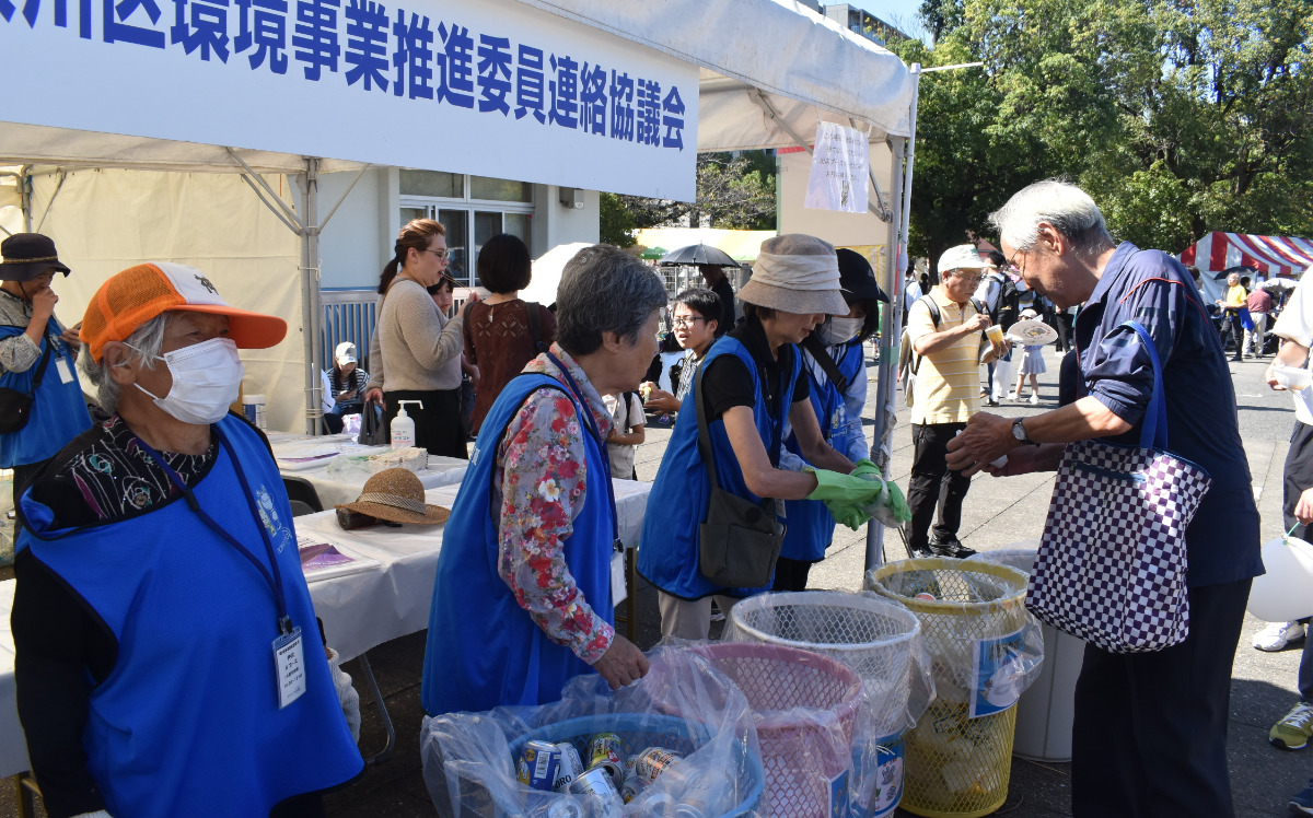 イベントを陰で支えた分別ボランティア